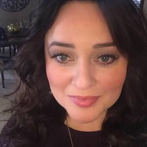 Meet your Posher, Charline